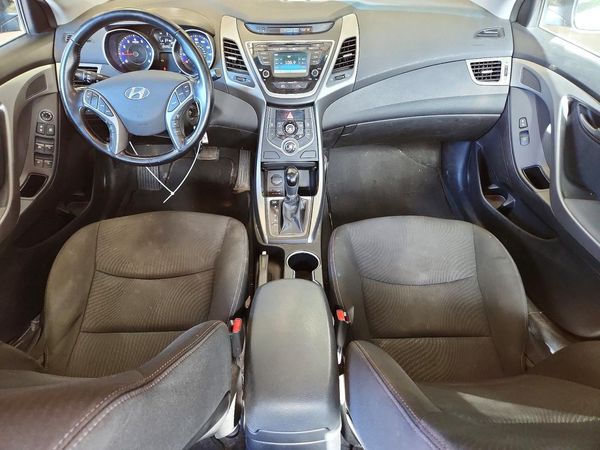 2015 HYUNDAI ELANTRA GLS(Middle)