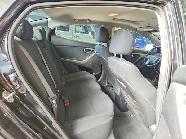 2015 HYUNDAI ELANTRA GLS(Middle)