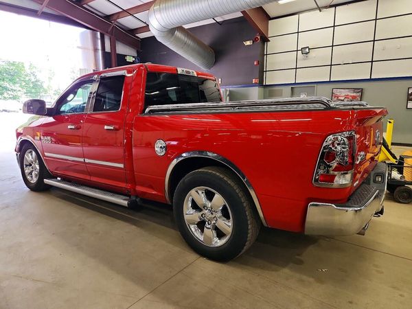 2014 RAM 1500 SLT QUAD CAB 4X4