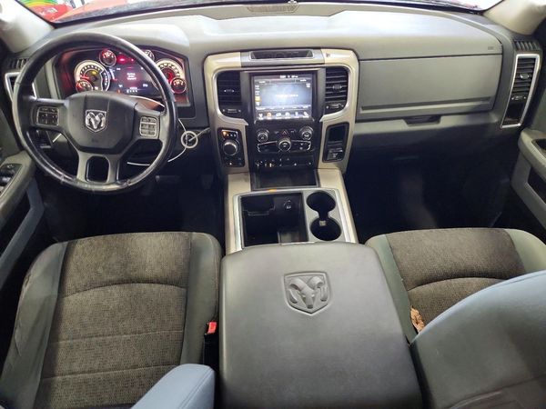 2014 RAM 1500 SLT QUAD CAB 4X4