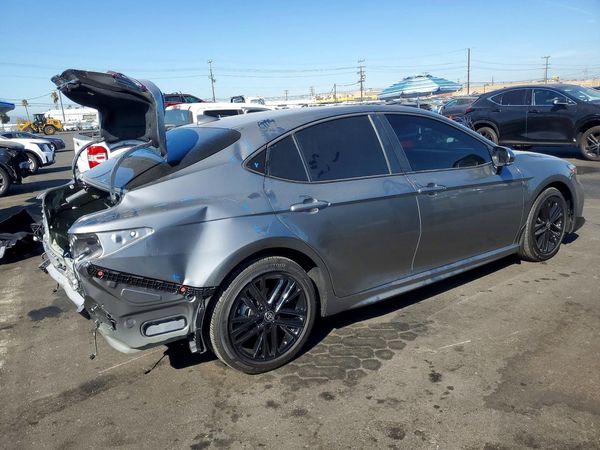 2026 TOYOTA CAMRY