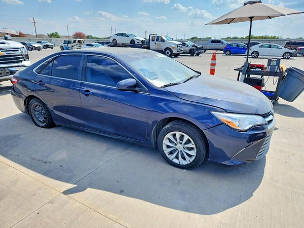 2015 TOYOTA CAMRY