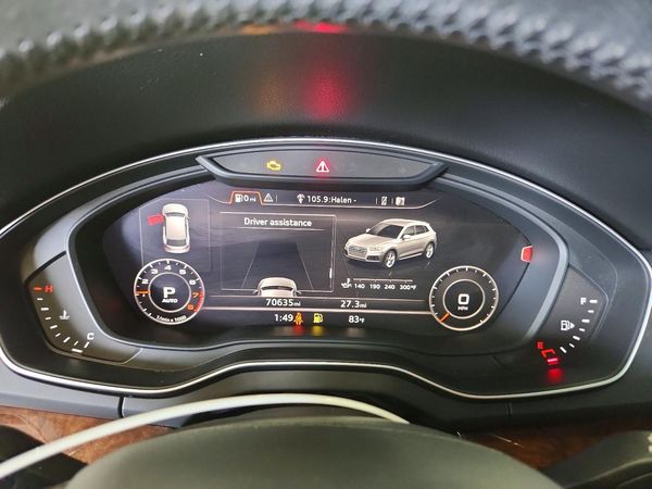 2018 AUDI Q5 quattro Premium Plus