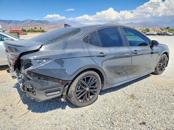2025 TOYOTA CAMRY