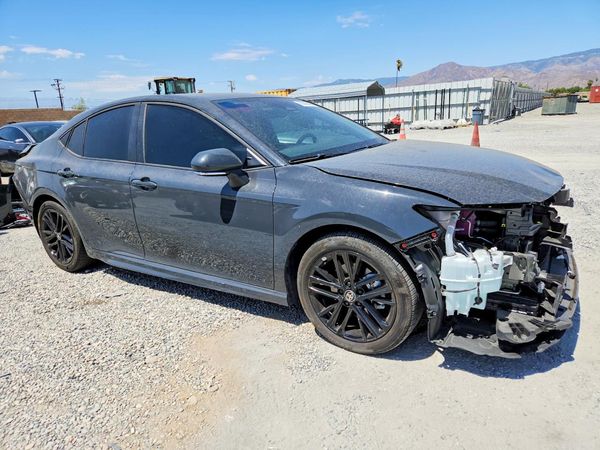 2025 TOYOTA CAMRY