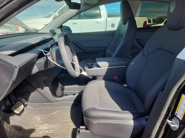 2026 TESLA MODEL Y