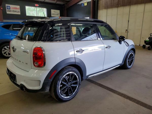 2016 MINI COOPER