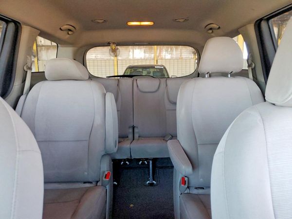 2015 KIA SEDONA GL - Middle-low