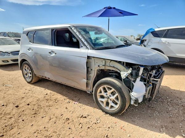 2024 KIA SOUL LX, S