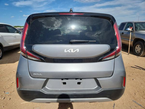 2024 KIA SOUL LX, S