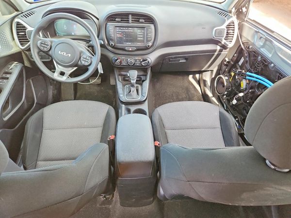 2024 KIA SOUL LX, S