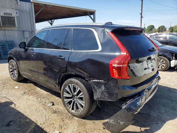 2022 VOLVO XC90