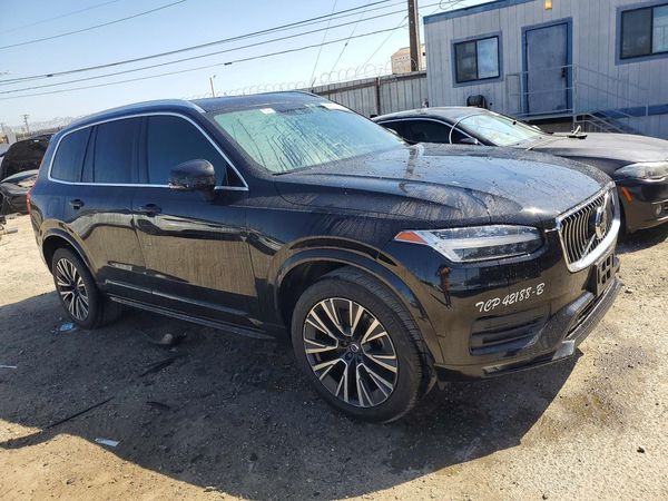2022 VOLVO XC90