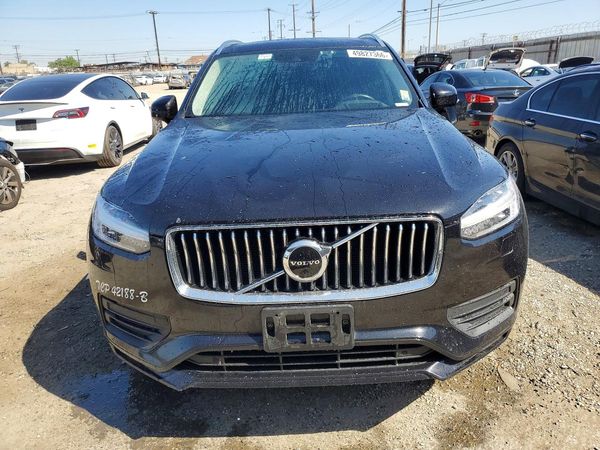 2022 VOLVO XC90