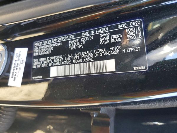 2022 VOLVO XC90