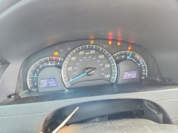 2014 TOYOTA CAMRY