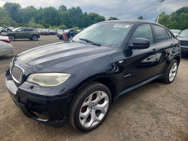 2013 BMW X6 xDrive50i — Front 3/4