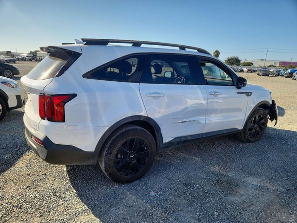 2023 KIA SORENTO