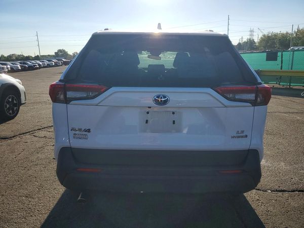2022 TOYOTA RAV4 LE — DIRR
