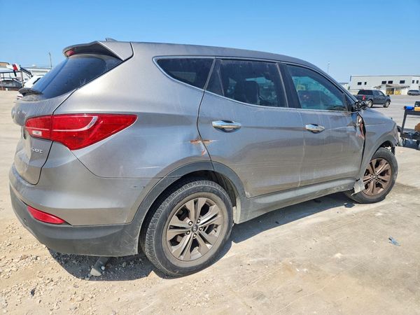 2016 HYUNDAI SANTA FE Base