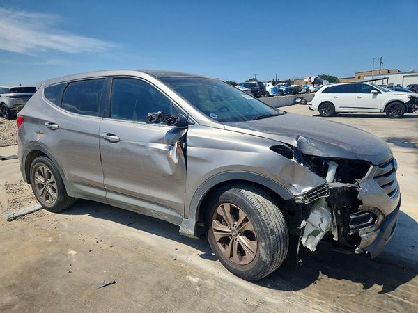 2016 HYUNDAI SANTA FE Base
