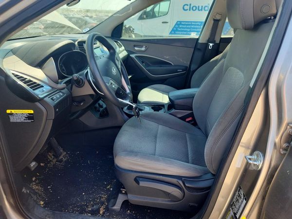 2016 HYUNDAI SANTA FE Base