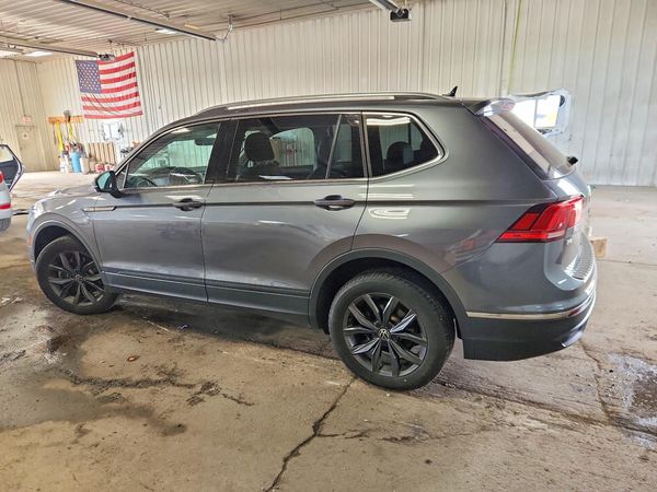 2022 VOLKSWAGEN TIGUAN 4Motion SE