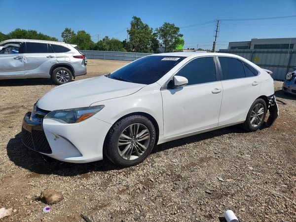 2016 TOYOTA CAMRY