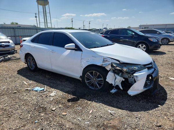 2016 TOYOTA CAMRY