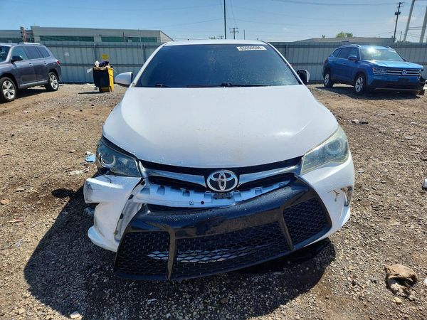 2016 TOYOTA CAMRY