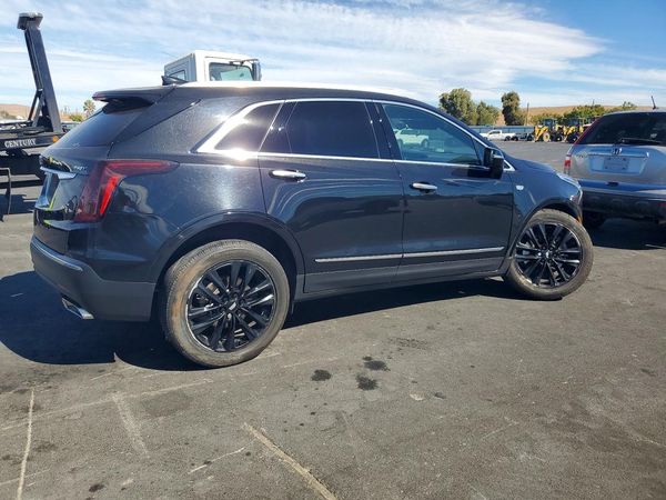 2022 CADILLAC XT5 Luxury