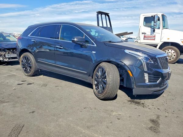 2022 CADILLAC XT5 Luxury