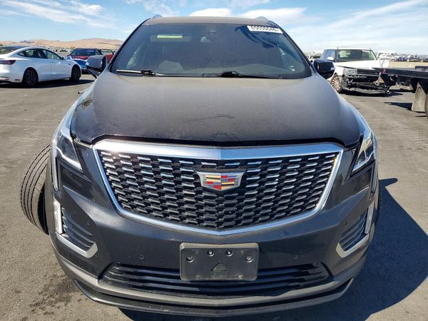 2022 CADILLAC XT5 Luxury