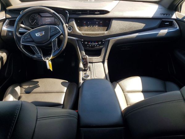 2022 CADILLAC XT5 Luxury