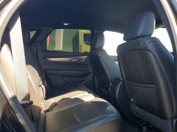 2022 CADILLAC XT5 Luxury