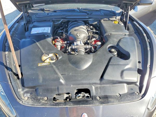 2013 MASERATI GRANTURISMO — Engine bay