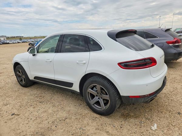 2015 PORSCHE MACAN