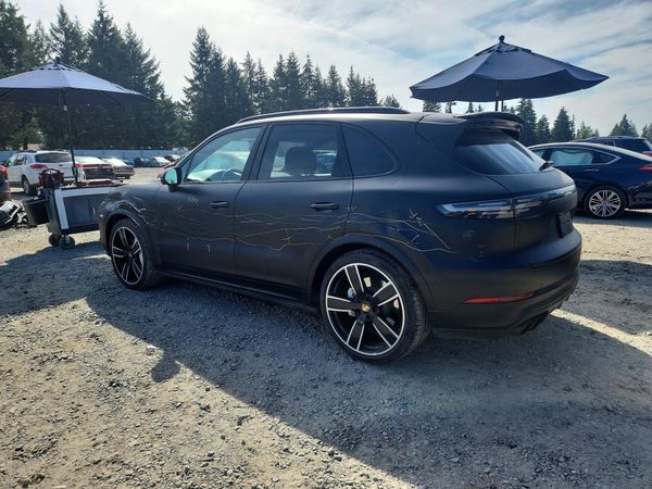 2021 PORSCHE CAYENNE Turbo