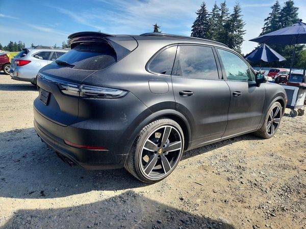 2021 PORSCHE CAYENNE Turbo