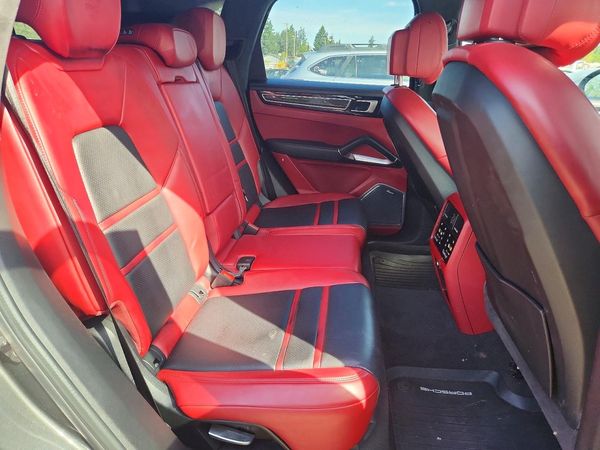 2021 PORSCHE CAYENNE Turbo