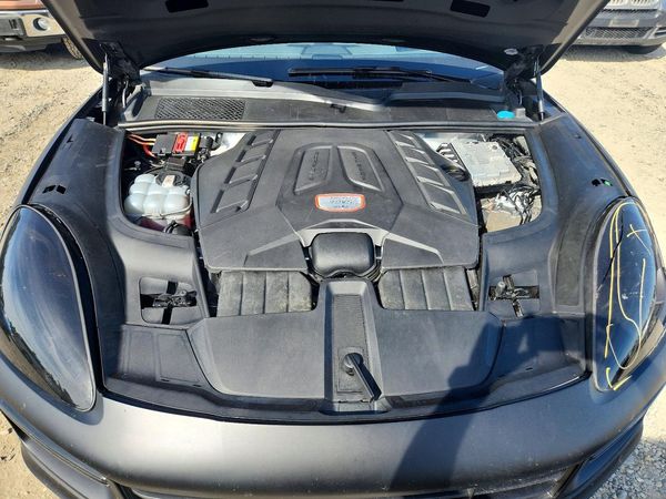 2021 PORSCHE CAYENNE Turbo