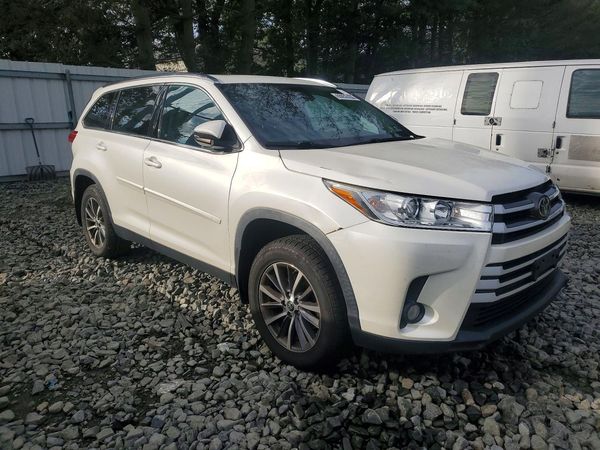 2019 TOYOTA HIGHLANDER SE/XLE