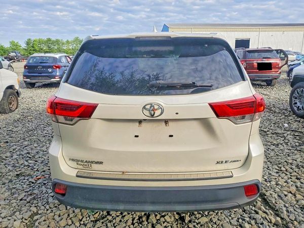 2019 TOYOTA HIGHLANDER SE/XLE