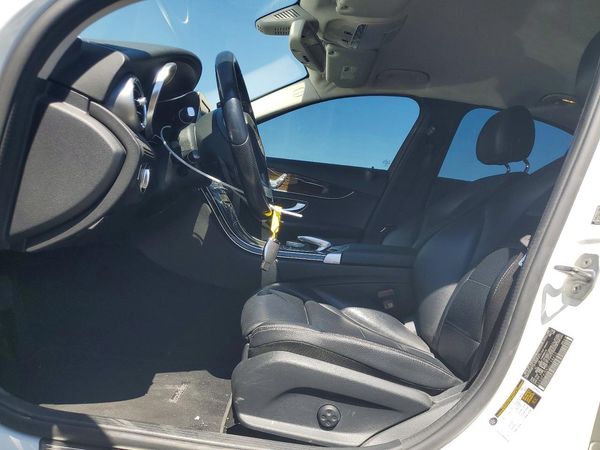 2016 MERCEDES-BENZ C C300