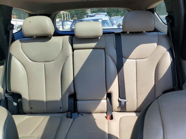 2022 HYUNDAI SANTA FE SEL w/ Premium Pkg
