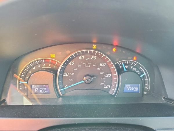 2014 TOYOTA CAMRY