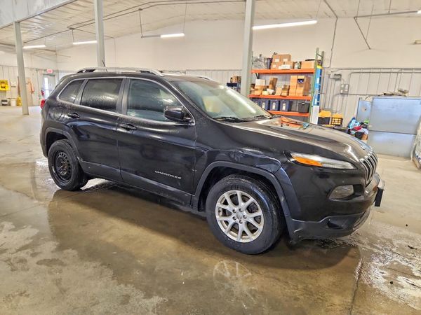 2015 JEEP CHEROKEE Latitude — Passenger 3/4