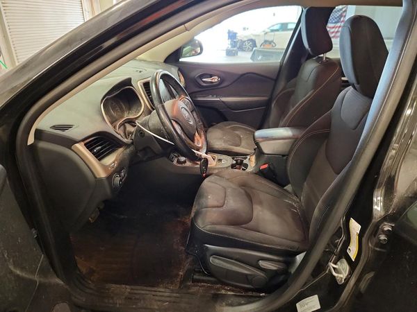 2015 JEEP CHEROKEE Latitude — DENT