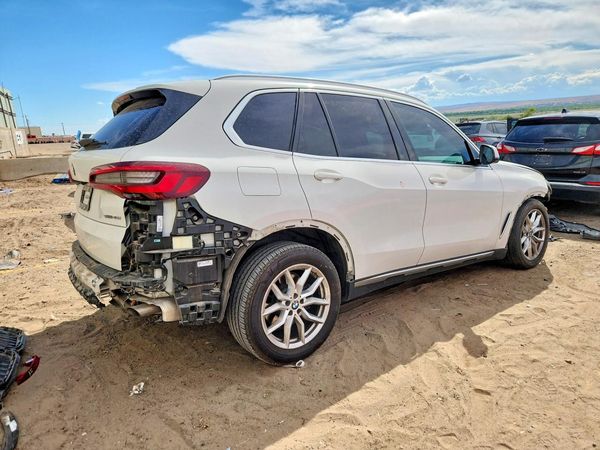 2022 BMW X5 sDrive40i