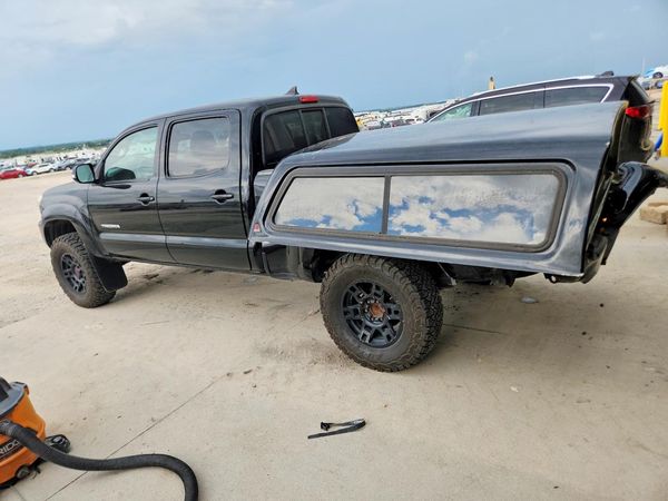 2015 TOYOTA TACOMA
